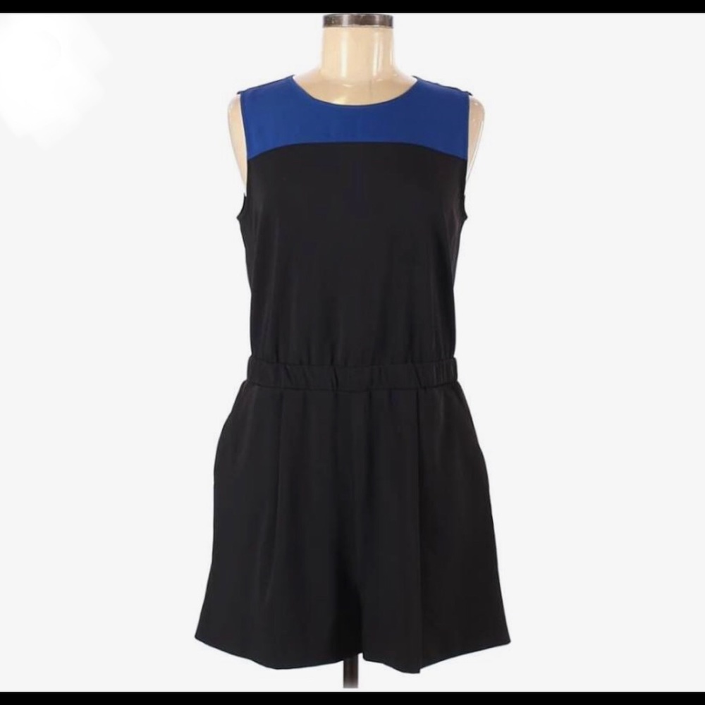 ✨Black Blue Romper✨